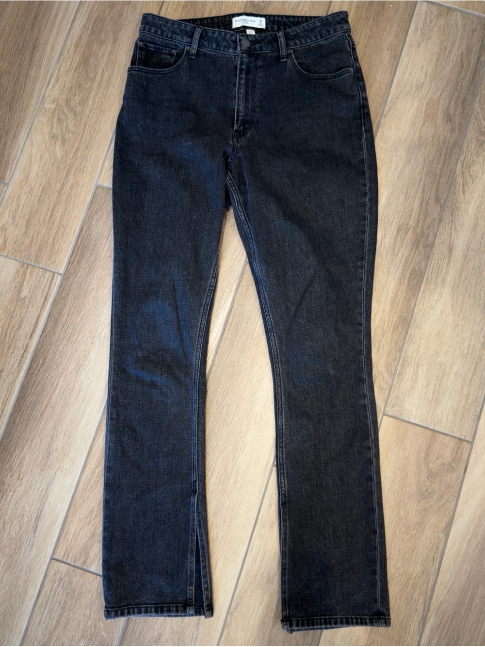 Abercrombie Curve Love The Mom High Rise Jeans Size 28